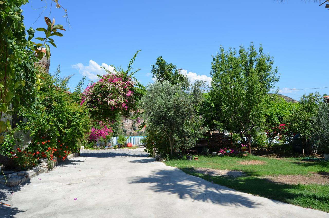 Beyoglu Pansiyon Patara Esterno foto